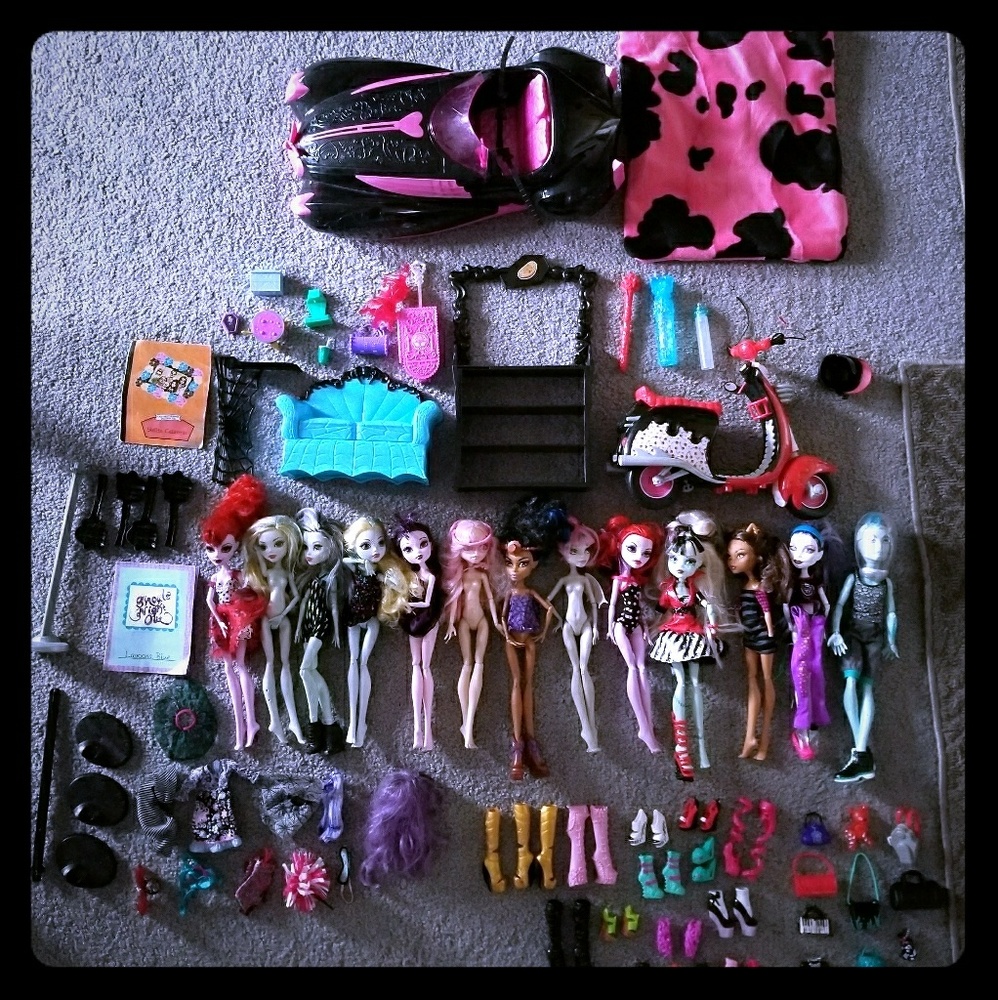 MONSTER HIGH bundle